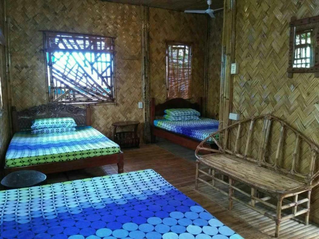 Hotel Bamboo Nest Puerto Princesa Esterno foto